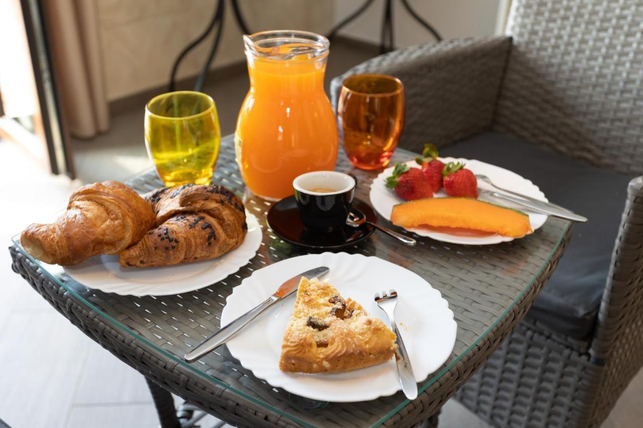 Bed And Breakfast Horizon โตรเปอา ภายนอก รูปภาพ